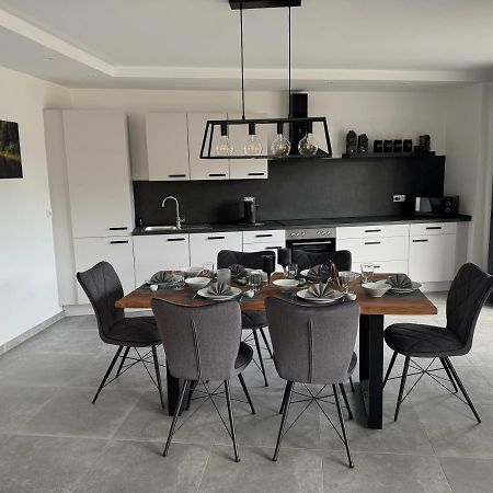 Ferienwohnung Rathausplatz Residenz Ubach-Palenberg Exterior foto